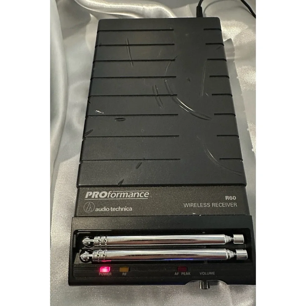 Audio-Technica ProFormance T68 Wireless Mic & R60 Receiver & accessories Working